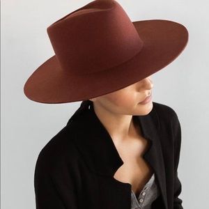 GIGI PIP Dakota Triangle Crown - Rusty Red - XS